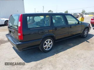 1998 Volvo V70 GLT with VIN YV1LW5676W2400102, listed as a IAAI auction lot 42654549 with 121,159 mi miles and . Bid and sale history available at DreamBid. Image 4.