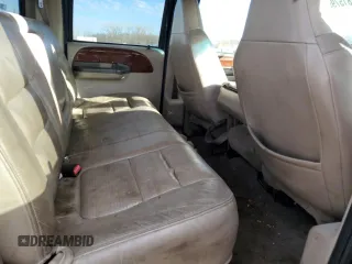 2001 Ford Super Duty F-250 XL with VIN 1FTNW21S71EB38509, listed as a Copart auction lot 81579944 with 204,707 mi miles and Salvage Title. Bid and sale history available at carsss.com. Image 10.