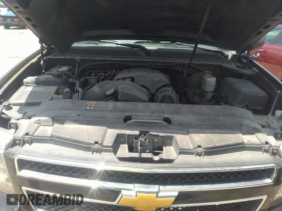2013 Chevrolet Suburban LT with VIN 1GNSCJE05DR142688, listed as a IAAI auction lot 42214548 with 236,464 mi miles and . Bid and sale history available at DreamBid. Image 10.