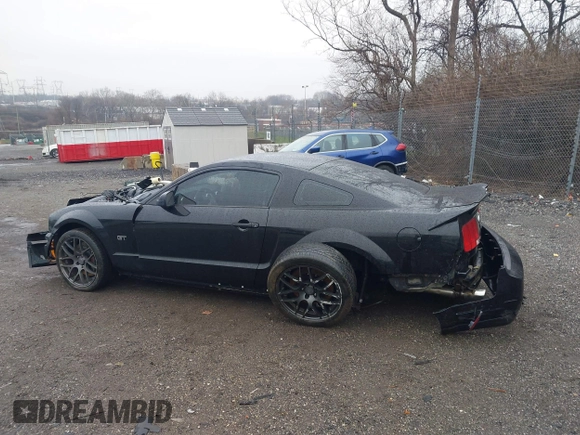 2007 Ford Mustang GT Deluxe with VIN 1ZVFT82H275292215, listed as a IAAI auction lot 41866312 with 114,500 mi miles. Bid and sale history available at carsss.com. Image 18.