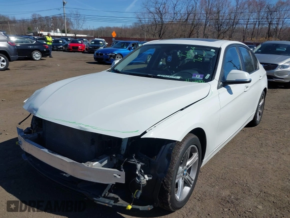 2013 BMW 3 Series 328i xDrive with VIN WBA3B5G58DNS04492, listed as a IAAI auction lot 41824286 with 86,261 mi miles. Bid and sale history available at carsss.com. Image 6.