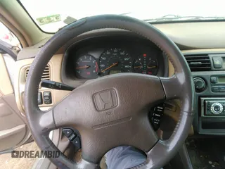 1998 Honda Accord EX z VIN 1HGCG1652WA075868, wystawiony jako IAAI lot #42240662 z przebiegiem 237 034 mil mil oraz . Historia ofert i sprzedaży dostępna na DreamBid. Obrazek 6.