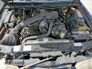 1995 Ford Thunderbird LX z VIN 1FALP62W7SH175725, wystawiony jako Copart lot #60622085 z przebiegiem 77 454 mil mil oraz Czysty tytuł • Clean title. Historia ofert i sprzedaży dostępna na DreamBid. Obrazek 11.