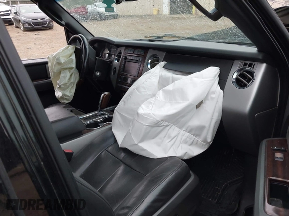 2007 Ford Expedition Max Limited with VIN 1FMFK20577LA26742, listed as a IAAI auction lot 41955015 with 185,101 mi miles and . Bid and sale history available at DreamBid. Image 5.