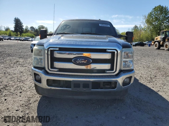 2015 Ford F-350 Platinum z VIN 1FT8W3BT2FEA21650, wystawiony jako Copart lot #54044925 z przebiegiem 270 987 mil mil oraz Szkoda całkowita • Salvage title. Historia ofert i sprzedaży dostępna na DreamBid. Obrazek 5.