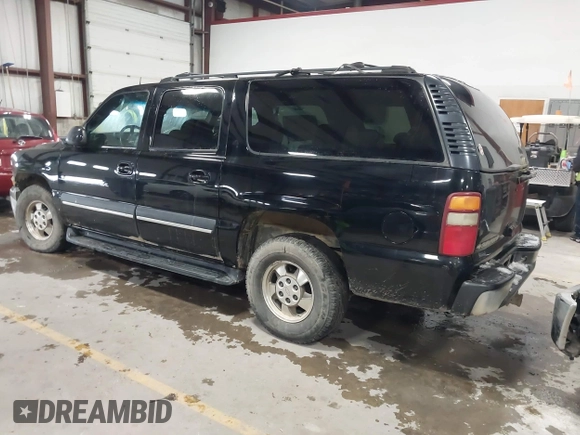 2002 Chevrolet Suburban Z71 with VIN 3GNFK16Z42G305930, listed as a IAAI auction lot 41002347 with 288,355 mi miles. Bid and sale history available at carsss.com. Image 3.