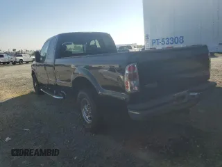2024 Ford F-250 XL with VIN 1FTNX20F22ED34621, listed as a Copart auction lot 62929955 with 402,527 mi miles and Clean title. Bid and sale history available at DreamBid. Image 2.