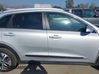 2020 Kia Niro EX Premium with VIN KNDCE3LG1L5071000, listed as a IAAI auction lot 42164125 with 30,831 mi miles and . Bid and sale history available at DreamBid. Image 13.
