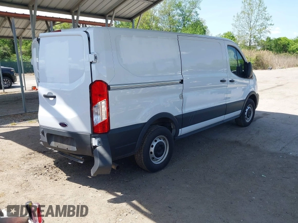 2021 Ford Transit Cargo z VIN 1FTBR1Y89MKA66720, wystawiony jako IAAI lot #42064777 z przebiegiem 112 171 mil mil oraz . Historia ofert i sprzedaży dostępna na DreamBid. Obrazek 4.