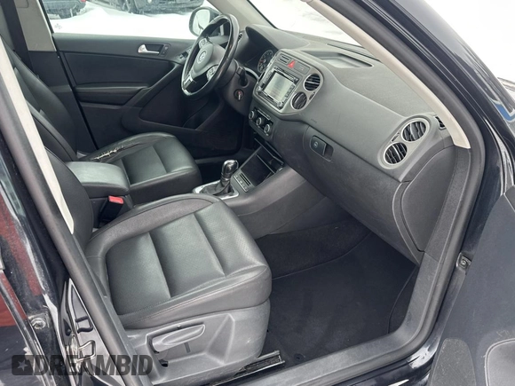 2011 Volkswagen Tiguan SEL with VIN WVGBV7AX7BW531576, listed as a Copart auction lot 44854455 with 224,729 mi miles and Clean Title. Bid and sale history available at DreamBid. Image 5.