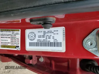 2005 Pontiac Vibe with VIN 5Y2SM63885Z461385, listed as a Copart auction lot 73600284 with 299,999 mi miles and Salvage Title. Bid and sale history available at carsss.com. Image 12.