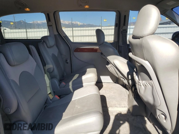 2007 Chrysler Town & Country Limited with VIN 2A8GP64LX7R170800, listed as a Copart auction lot 53546555 with 102,848 mi miles and Salvage Title. Bid and sale history available at DreamBid. Image 11.
