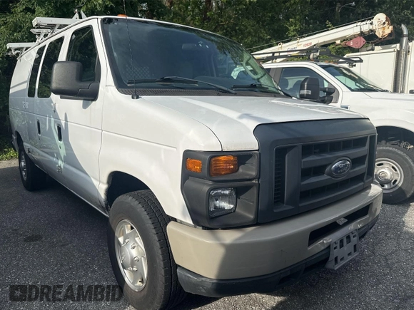 2013 Ford Econoline Cargo Commercial with VIN 1FTNE2EL1DDB26372, listed as a IAAI auction lot 42787142 with 117,378 mi miles and . Bid and sale history available at DreamBid. Image 8.