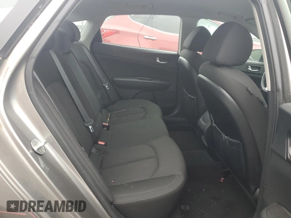 2017 Kia Optima LX z VIN 5XXGT4L39HG145177, wystawiony jako Copart lot #60288975 z przebiegiem 89 237 mil mil oraz Szkoda całkowita • Salvage title. Historia ofert i sprzedaży dostępna na DreamBid. Obrazek 10.