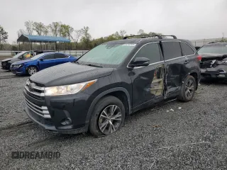 2017 Toyota Highlander LE z VIN 5TDBZRFH4HS436049, wystawiony jako Copart lot #51210145 z przebiegiem 109 492 mil mil oraz Szkoda całkowita • Salvage title. Historia ofert i sprzedaży dostępna na DreamBid. Obrazek 1.