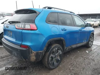 2021 Jeep Cherokee Altitude with VIN 1C4PJLLB8MD112201, listed as a IAAI auction lot 41417826 with 72,885 mi miles. Bid and sale history available at carsss.com. Image 4.