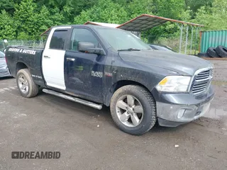 2017 Ram 1500 SLT z VIN 1C6RR7GT3HS504796, wystawiony jako IAAI lot #42389885 z przebiegiem 204 813 mil mil oraz . Historia ofert i sprzedaży dostępna na DreamBid. Obrazek 1.