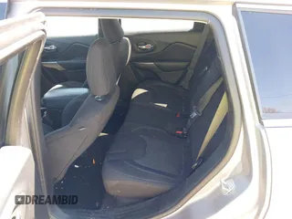 2019 Jeep Cherokee Latitude with VIN 1C4PJLCB5KD286448, listed as a IAAI auction lot 41995133 with 84,758 mi miles. Bid and sale history available at carsss.com. Image 17.