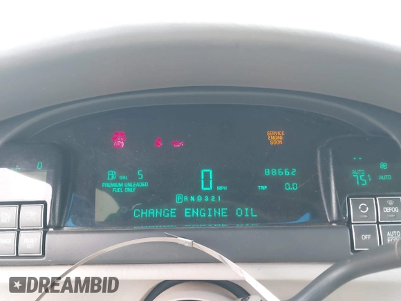 1999 Cadillac DeVille z VIN 1G6KD54Y5XU768072, wystawiony jako IAAI lot #41777526 z przebiegiem 88 662 mil mil oraz . Historia ofert i sprzedaży dostępna na DreamBid. Obrazek 7.