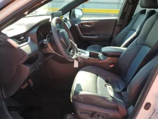 2024 Toyota RAV4 Hybrid XSE с VIN 2T3E6RFV2RW061726, выставлен на аукционе Copart как лот 62136645 с пробегом 22 680 миль миль и Списание • Salvage title. История ставок и продаж доступна на DreamBid. Изображение 7.