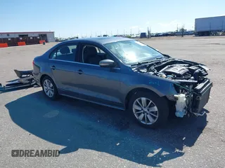 2015 Volkswagen Jetta SE с VIN 3VWD07AJ0FM262590, выставлен на аукционе IAAI как лот 42159928 с пробегом 110 895 миль миль и . История ставок и продаж доступна на DreamBid. Изображение 1.