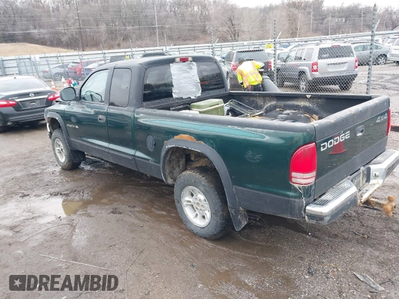 2000 Dodge Dakota Sport with VIN 1B7GG22N3YS539484, listed as a IAAI auction lot 41748568 with 290,117 mi miles. Bid and sale history available at carsss.com. Image 3.