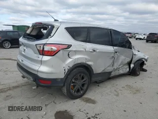 2017 Ford Escape SE with VIN 1FMCU9G9XHUD44882, listed as a Copart auction lot 45702035 with 162,527 mi miles and Salvage Title. Bid and sale history available at carsss.com. Image 3.