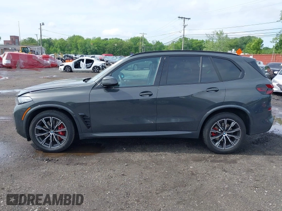2024 BMW X5 xDrive40i with VIN 5UX23EU04R9V01472, listed as a IAAI auction lot 42295129 with 11,254 mi miles and . Bid and sale history available at DreamBid. Image 14.