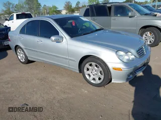 2006 Mercedes-Benz C 280 Luxury z VIN WDBRF92H06F799179, wystawiony jako IAAI lot #42054050 z przebiegiem 209 182 mil mil oraz . Historia ofert i sprzedaży dostępna na DreamBid. Obrazek 1.