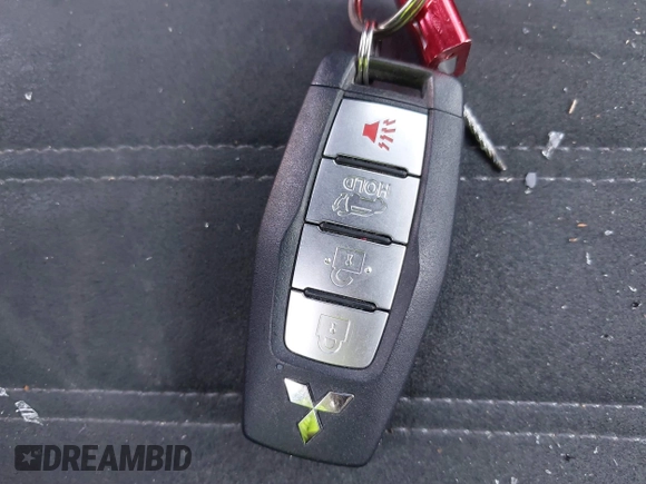 2022 Mitsubishi Outlander SE z VIN JA4J3UA8XNZ017053, wystawiony jako IAAI lot #41870657 z przebiegiem 70 102 mil mil oraz . Historia ofert i sprzedaży dostępna na DreamBid. Obrazek 11.