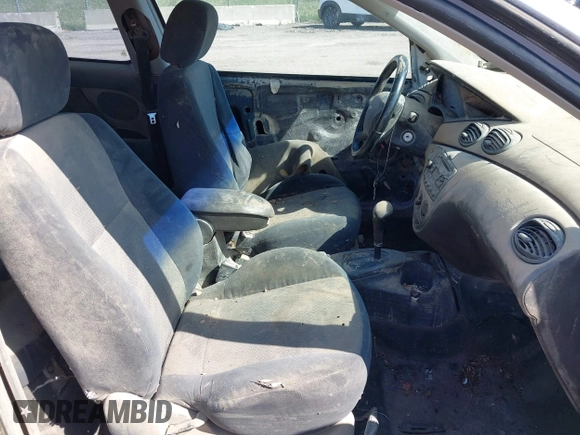 2001 Ford Focus ZX3 with VIN 3FAFP31341R247786, listed as a IAAI auction lot 42017033 with Not provided miles and . Bid and sale history available at DreamBid. Image 5.