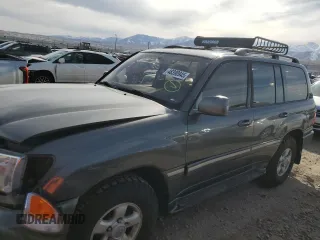 2000 Toyota Land Cruiser with VIN JT3HT05J1Y0096328, listed as a Copart auction lot 48390945 with 290,978 mi miles and Salvage Title. Bid and sale history available at carsss.com. Image 1.