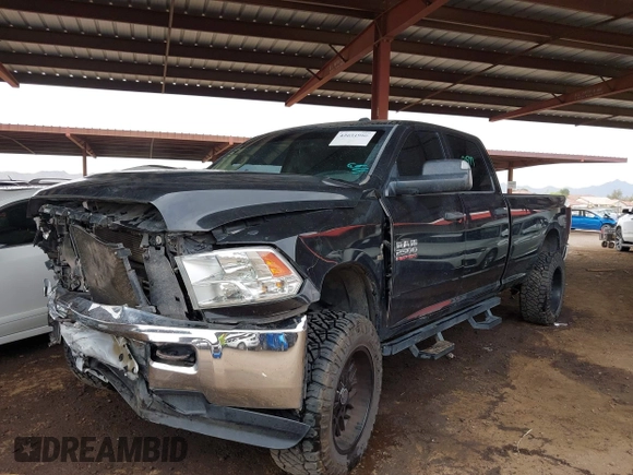 2015 Ram 2500 Tradesman z VIN 3C6UR5HL6FG673440, wystawiony jako IAAI lot #42031986 z przebiegiem 133 308 mil mil oraz . Historia ofert i sprzedaży dostępna na DreamBid. Obrazek 18.