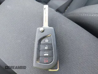 2024 Toyota Corolla LE z VIN 5YFB4MDE1RP166217, wystawiony jako IAAI lot #42537134 z przebiegiem 33 269 mil mil oraz . Historia ofert i sprzedaży dostępna na DreamBid. Obrazek 11.