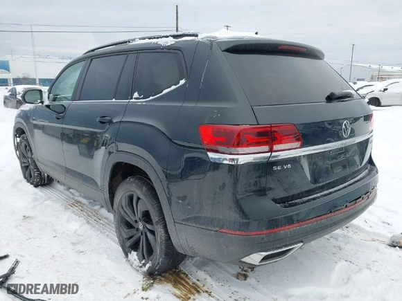 2021 Volkswagen Atlas 3.6L V6 SE w/Technology with VIN 1V2KR2CA4MC608976, listed as a IAAI auction lot 41018789 with 35,411 mi miles. Bid and sale history available at carsss.com. Image 3.