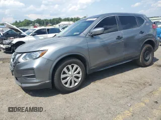 2017 Nissan Rogue SV z VIN KNMAT2MV3HP553158, wystawiony jako Copart lot #63570905 z przebiegiem 104 257 mil mil oraz Szkoda całkowita • Salvage title. Historia ofert i sprzedaży dostępna na DreamBid. Obrazek 1.