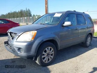 2005 Honda CR-V EX SE with VIN JHLRD78985C048197, listed as a IAAI auction lot 42173537 with 229,479 mi miles. Bid and sale history available at carsss.com. Image 2.