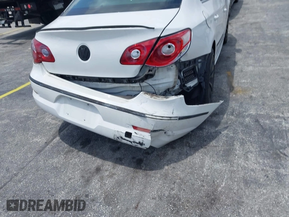 2012 Volkswagen CC R-Line with VIN WVWMP7AN5CE528091, listed as a IAAI auction lot 42074271 with 121,308 mi miles and . Bid and sale history available at DreamBid. Image 6.