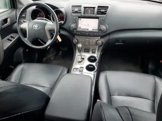 2010 Toyota Highlander Sport with VIN 5TDEK3EH6AS003547, listed as a Copart auction lot 76990184 with 181,558 mi miles and Salvage Title. Bid and sale history available at carsss.com. Image 8.
