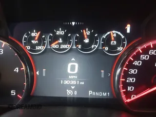 2016 GMC Sierra 2500HD Denali z VIN 1GT12UE85GF157972, wystawiony jako IAAI lot #40659216 z przebiegiem 130 351 mil mil oraz . Historia ofert i sprzedaży dostępna na DreamBid. Obrazek 15.