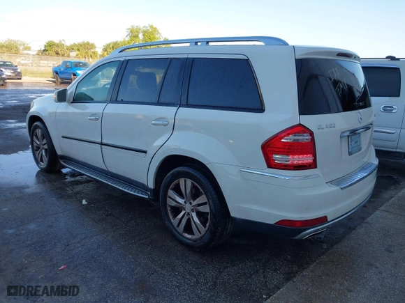 2011 Mercedes-Benz GL-Class GL 450 with VIN 4JGBF7BE1BA641658, listed as a IAAI auction lot 41756641 with 148,474 mi miles. Bid and sale history available at carsss.com. Image 3.