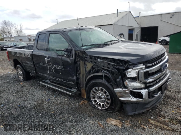 2022 Ford F-250 XL with VIN 1FT7X2B69NEF95657, listed as a Copart auction lot 50950495 with 44,978 mi miles and Salvage Title. Bid and sale history available at DreamBid. Image 4.