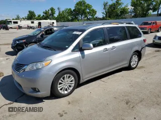 2017 Toyota Sienna XLE Auto Access Seat with VIN 5TDYZ3DC5HS787678, listed as a Copart auction lot 57631105 with 220,388 mi miles and Salvage title. Bid and sale history available at DreamBid. Image 1.