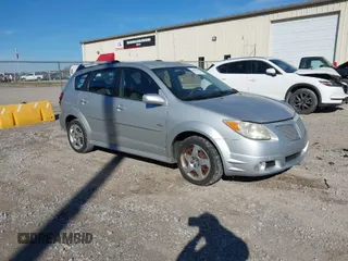2007 Pontiac Vibe with VIN 5Y2SL65867Z428226, listed as a IAAI auction lot 41641947 with 136,384 mi miles. Bid and sale history available at carsss.com. Image 1.