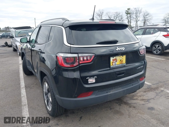 2018 Jeep Compass Limited with VIN 3C4NJDCB8JT307296, listed as a IAAI auction lot 41747374 with 110,499 mi miles. Bid and sale history available at carsss.com. Image 3.