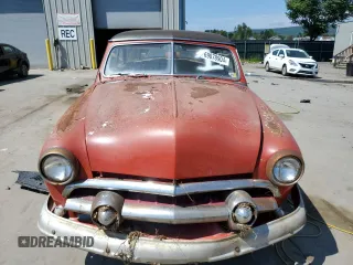 1951 Ford Crown Victoria z VIN B1BF140482, wystawiony jako Copart lot #69078904 z przebiegiem 636 601 mil mil oraz Szkoda całkowita • Salvage title. Historia ofert i sprzedaży dostępna na DreamBid. Obrazek 5.