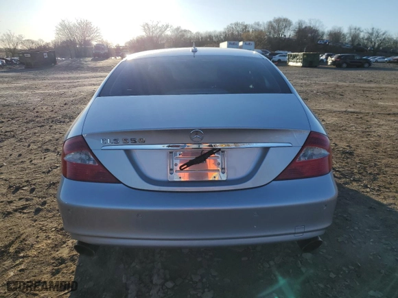 2008 Mercedes-Benz CLS-Class 5.5L with VIN WDDDJ72X28A115809, listed as a Copart auction lot 49288705 with 179,295 mi miles and Salvage Title. Bid and sale history available at carsss.com. Image 6.