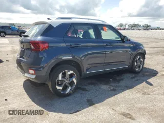 2021 Hyundai Venue Denim z VIN KMHRC8A35MU083019, wystawiony jako Copart lot #61023235 z przebiegiem Nie podano mil oraz Nie do naprawy • Non repairable. Historia ofert i sprzedaży dostępna na DreamBid. Obrazek 3.