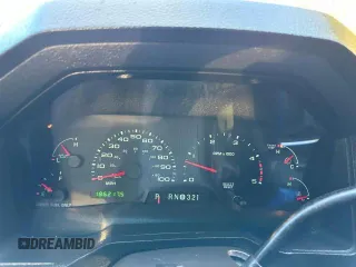 2004 Ford Excursion Eddie Bauer with VIN 1FMSU45P14EA06923, listed as a Copart auction lot 52830855 with 186,217 mi miles and Clean Title. Bid and sale history available at DreamBid. Image 10.
