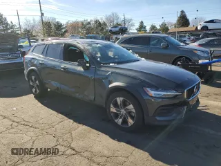 2020 Volvo V60 Cross Country with VIN YV4102WK1L1037868, listed as a Copart auction lot 79750204 with 74,552 mi miles and Salvage Title. Bid and sale history available at carsss.com. Image 4.
